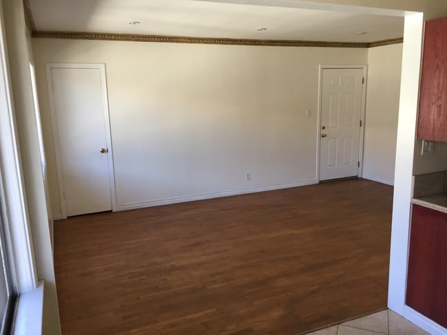 Photo - 3344 Bagley Ave Unit 7