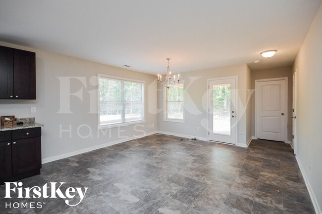 Photo - 145 Ascott Trace