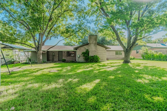 Photo - 1320 Magnolia Dr