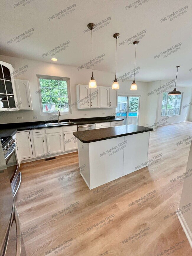 1523 Schumacher Dr