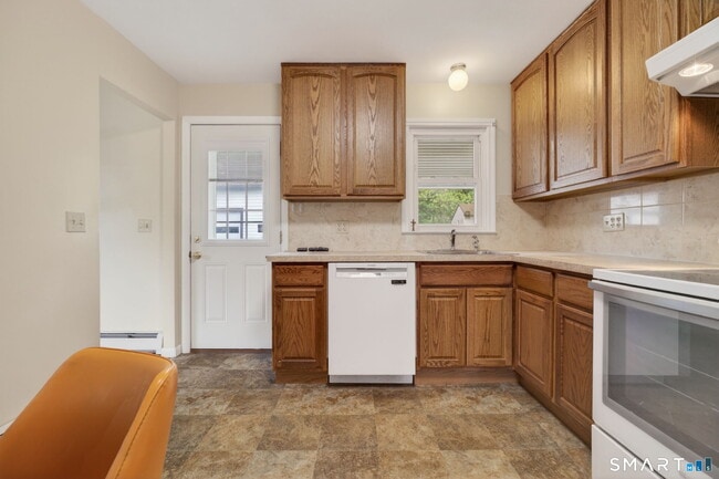 Photo - 121 Cherry Hill Rd