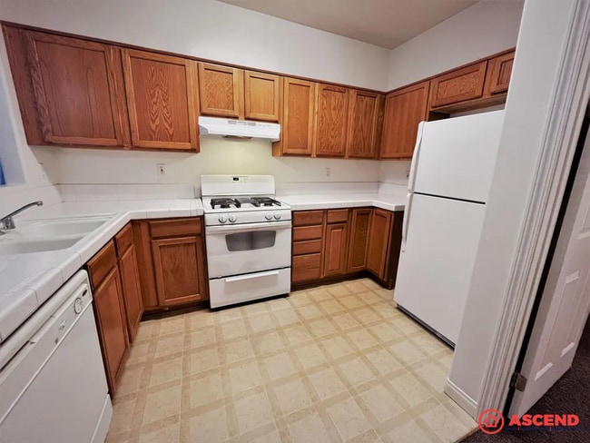 531 Yellow Meadow Ct Unidad C