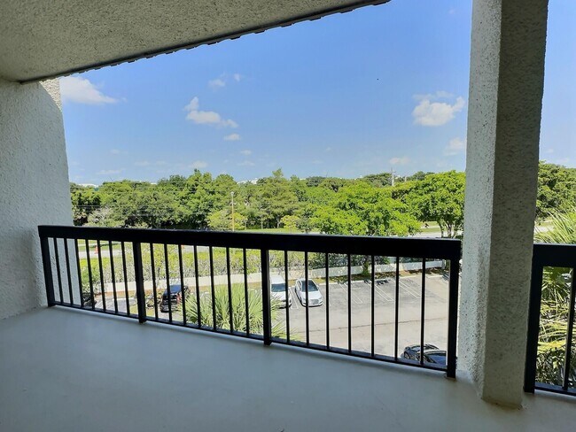 Photo - 3050 Presidential Way Unit 407