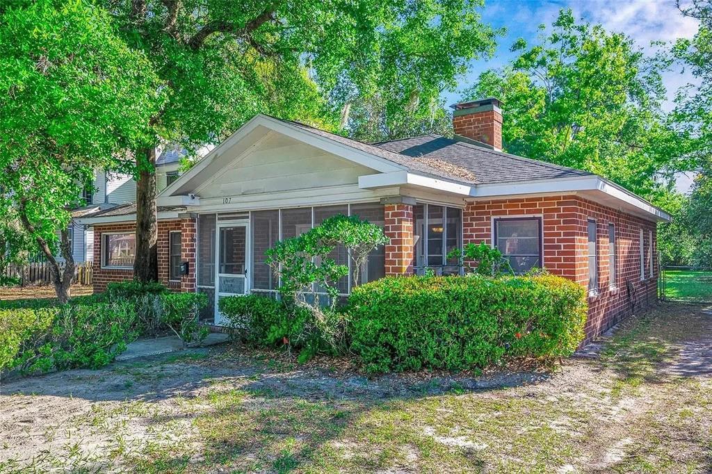 Photo - 107 NE 9th St