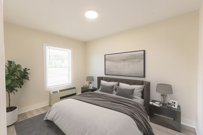 Photo - Glasstown Village