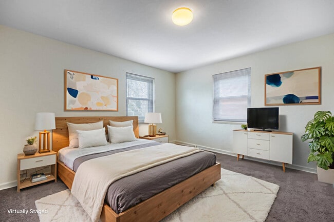 Building Photo - 108 E Norman Ave