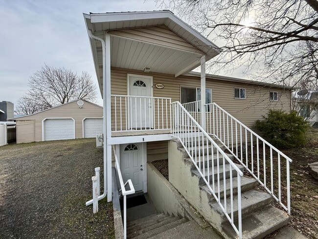 Photo - Thomas Duplex Unidad B