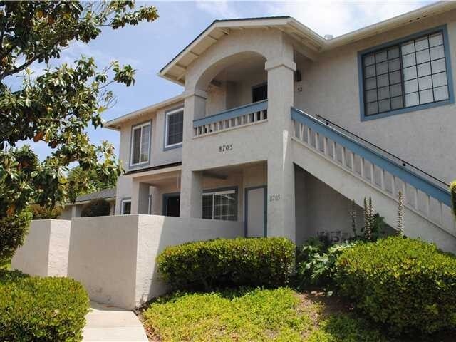 Spacious Townhome in Santee! - Spacious Townhome in Santee!