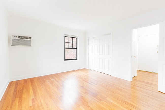 Photo - Museum Commons