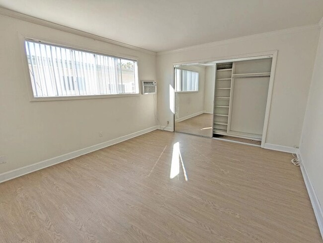Photo - 1631 Barry Ave Unit 12