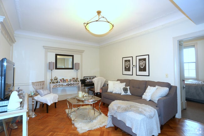 Algonquin Apartments For Rent In Baltimore Md Forrent Living Area Algonquin Apartments