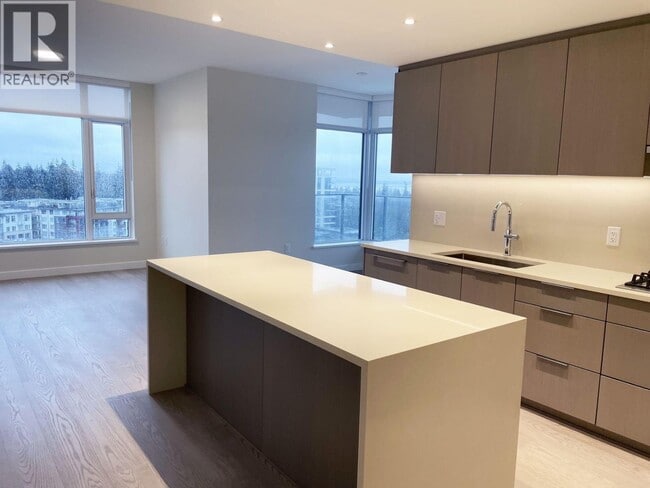 Photo - 6138 Birney Ave Unité 110X