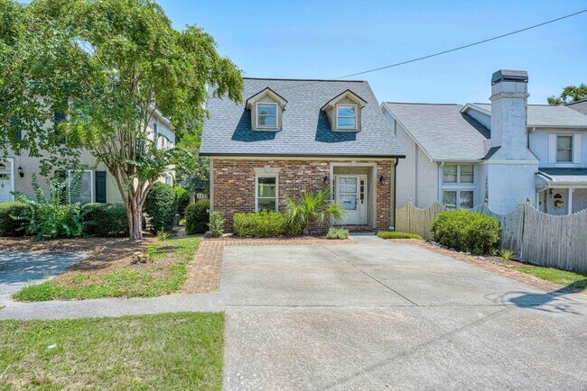 1054 Hickman Rd