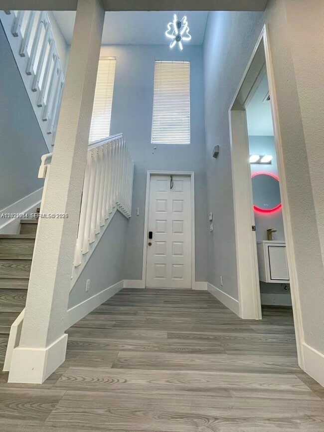 Photo - 1261 Hayes St