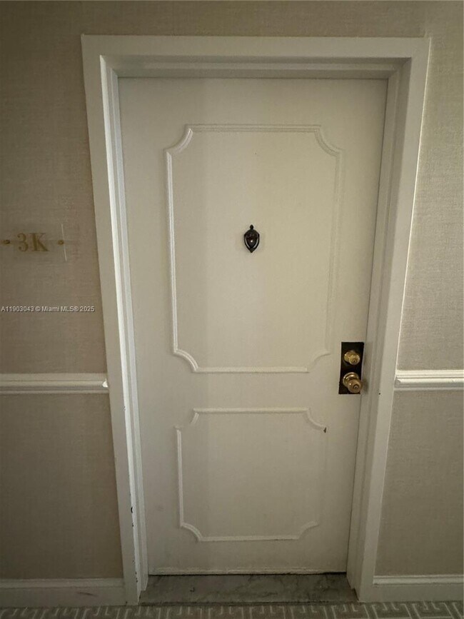 Photo - 5750 Collins Ave Unit 3K