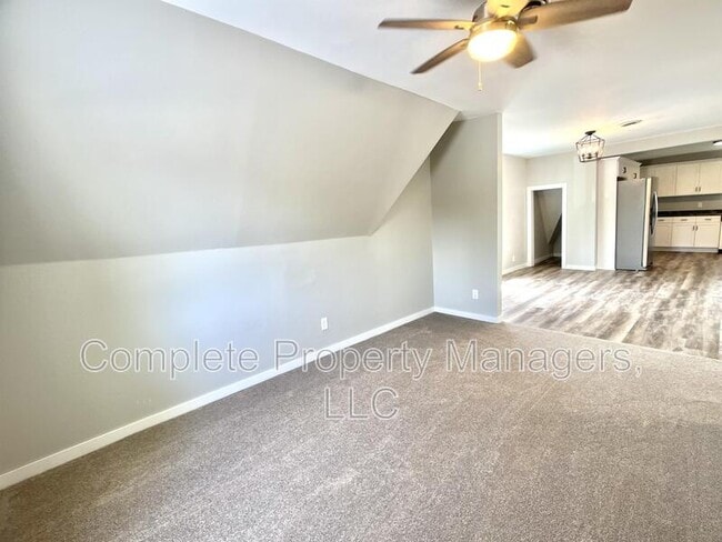 Photo - 930 S Broadway Ave