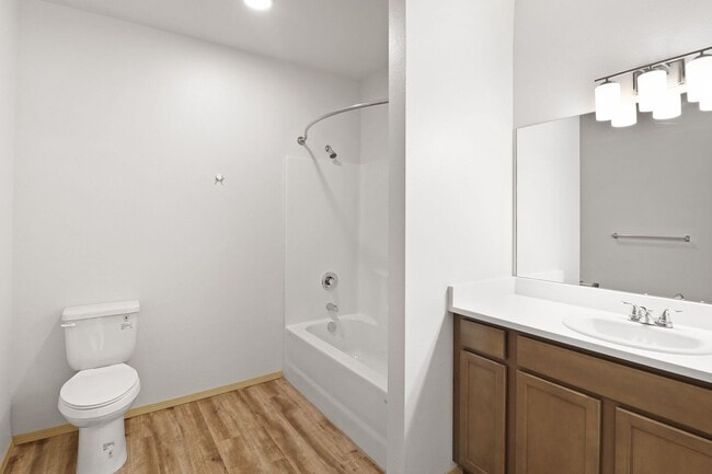 Photo - 435 SE Barrington Dr Unit #206 ^[21007233]