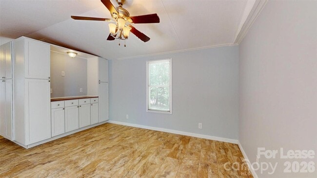 4120 Glenola Dr