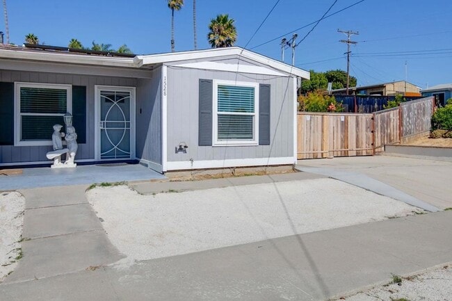 Photo - 1528 San Jose St