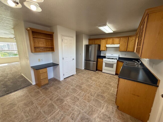Photo - 1148 N Northfield Rd