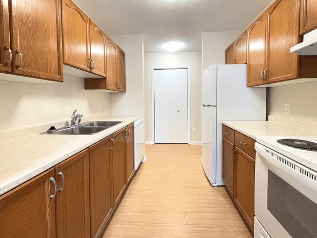 Photo - 276 - 350 Gauvin Road