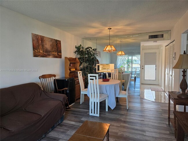 Photo - 3051 NW 46th Ave Condominio Unidad 404