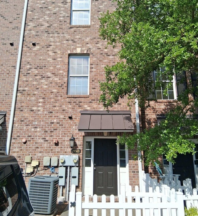 Building Photo - 2954 Yancey Way Rental