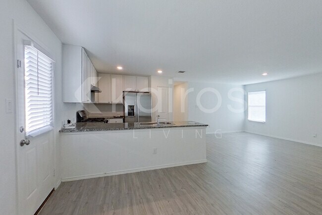Photo - 14318 Calaveras Creek
