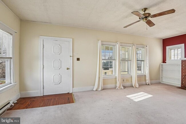 Photo - 209 Locust St Unidad C