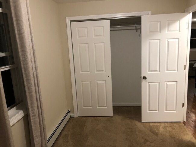 Photo - 17 Dorchester Rd Unit Room 2