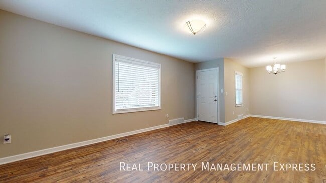 Photo - 411 S Willow Ave