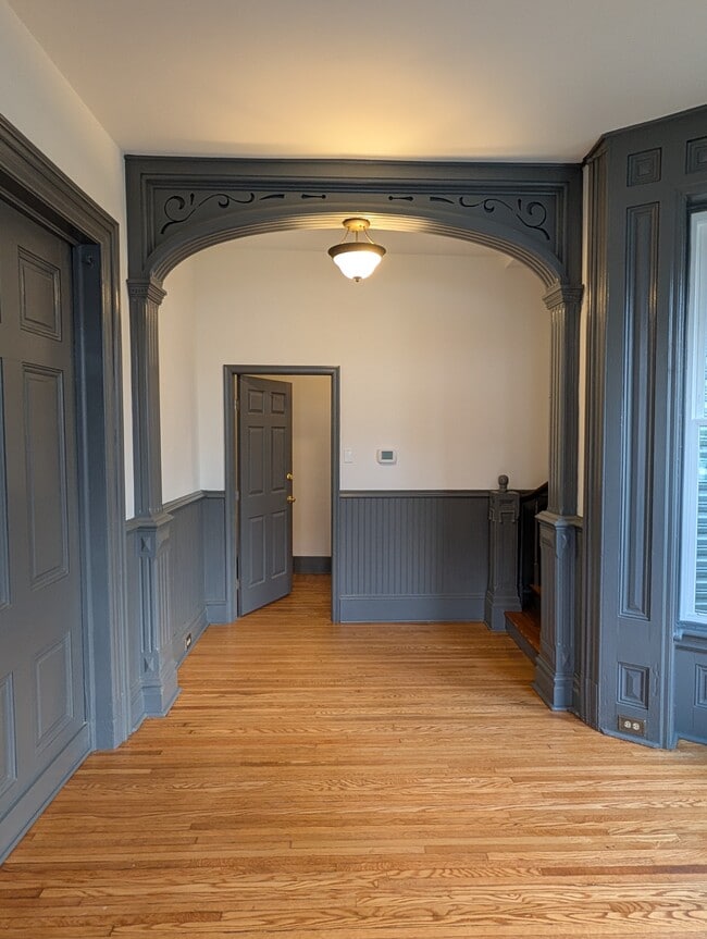 43 Wayside Ave Unit 1