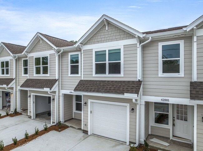 Photo - Charming Townhouse with Modern Upgrades and Convenient Location!