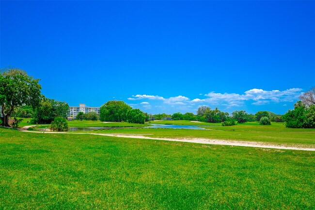 Photo - 2681 S Course Dr Unidad 212