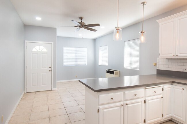 Photo - 1116-1122 E 1st Street Unit 1120