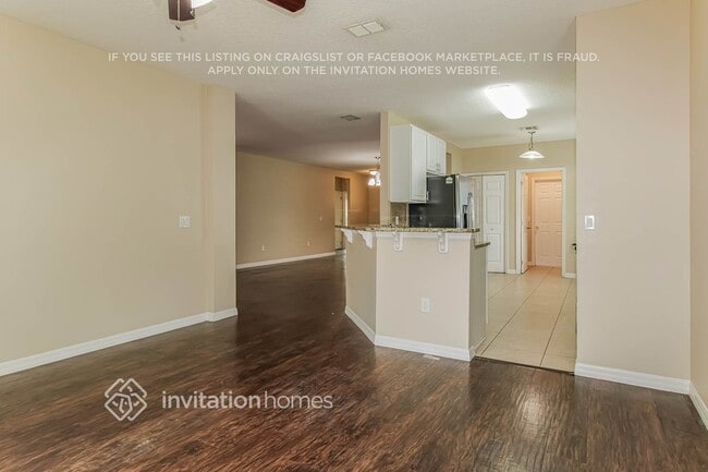 Photo - 6233 Radford St