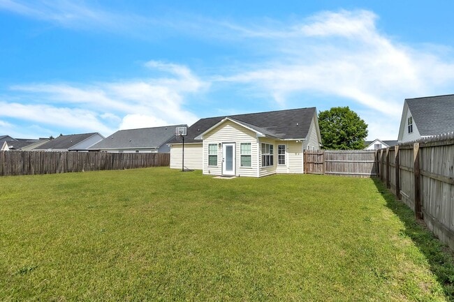Building Photo - Follow the Yellow brick Road to 4906 Rental