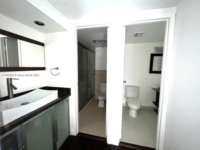 Photo - 3675 N Country Club Dr Unidad 507