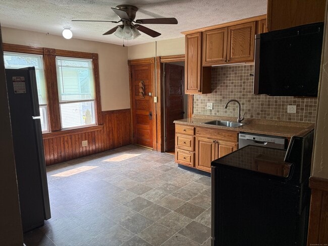 Photo - 7 McConn Ave