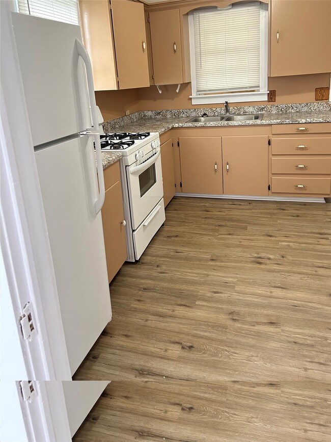 Photo - 4700 FM 2502