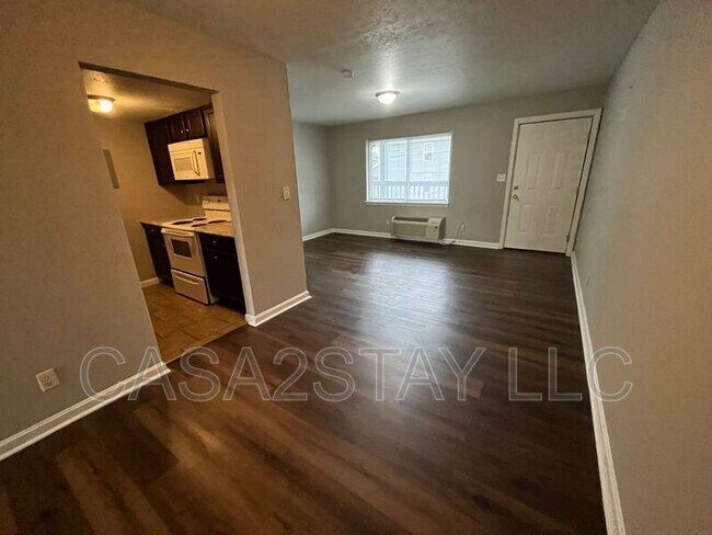 Photo - 411 Iowa Ave Unit 4