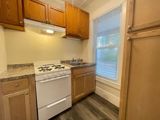 Photo - 325 Amherst St Unit 1F