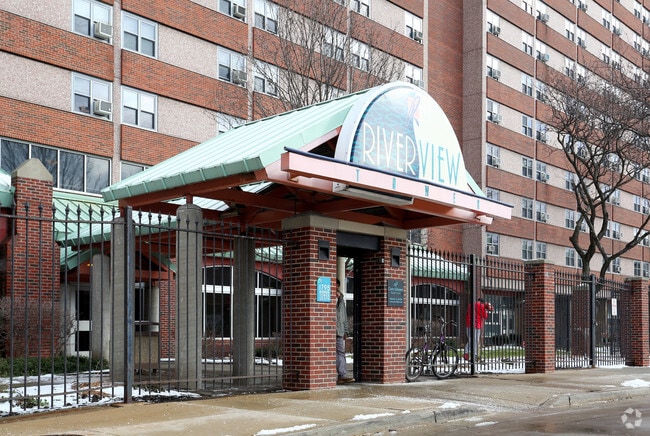 Photo - Riverview Tower