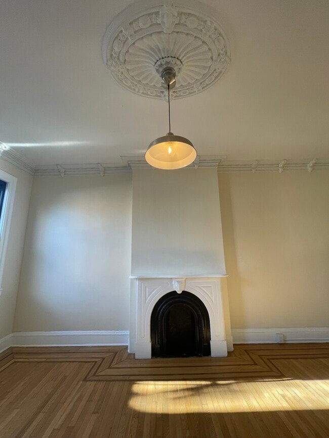 Photo - 19 Henry St Unit 1