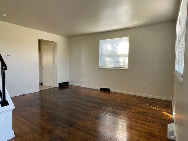 Photo - 4105 Sullivant Ave