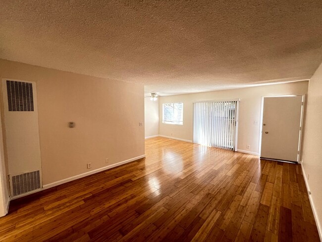 Photo - 1317 S Bundy Dr Unit 2