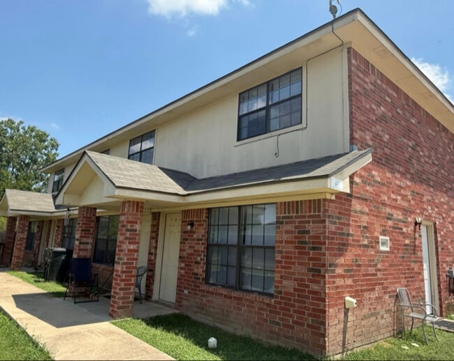Photo - 1009 Lansberry Ct Unidad B
