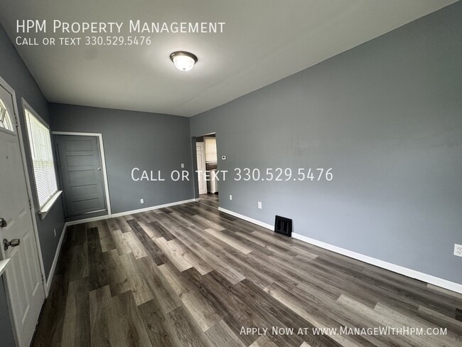 Photo - 131 50th St SE