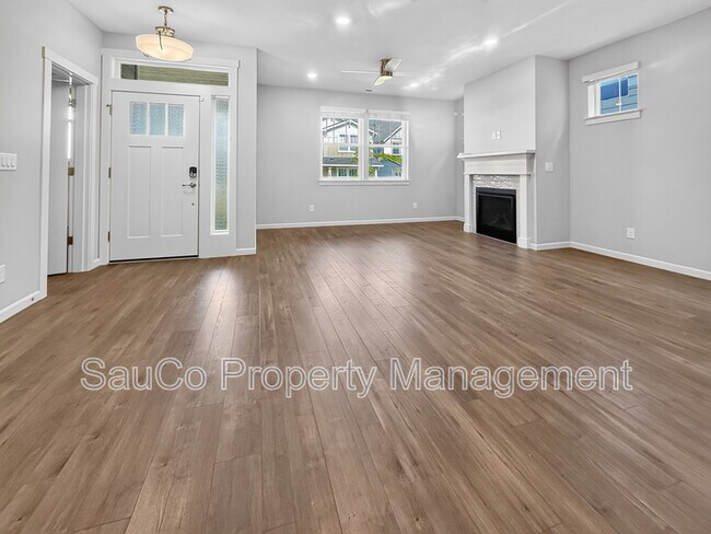 Photo - 3909 SE Zircon Ln