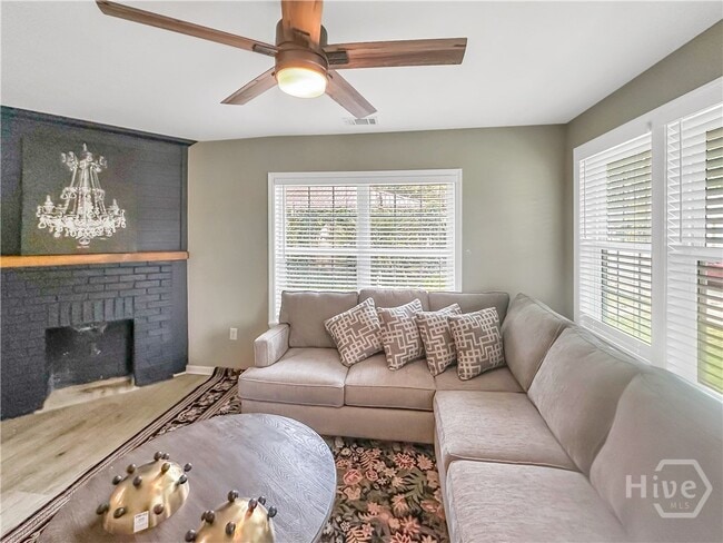 Photo - 1012 W 52nd St